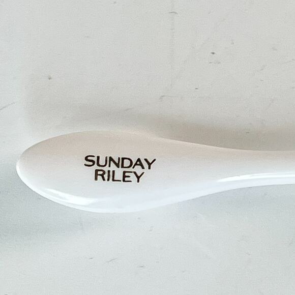 Sunday Riley Skincare MakeUp Facial Spatula Tool Scoop Mix Apply Smooth New - Picture 2 of 9